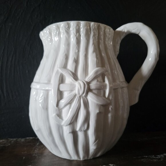 Vintage Italian White Ceramic Asparagus Pitcher With Bow Design *Read - Picture 1 of 9